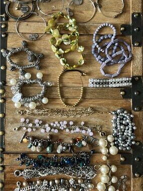 Braclets - assortment. Lot